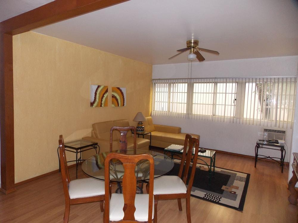 Steinhaus Suites Hamburgo Kota Meksiko Bagian luar foto